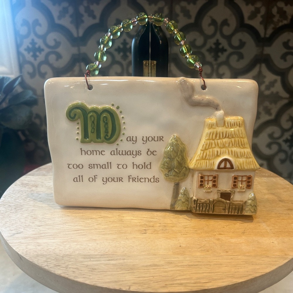 Grasslands Road Charming Ceramic Plaque with Cottage and Quote- 🍀🍀